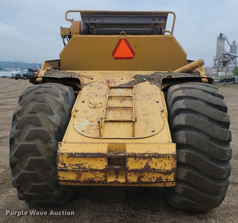 image for item ML9496 1984 Caterpillar 613B  elevating scraper