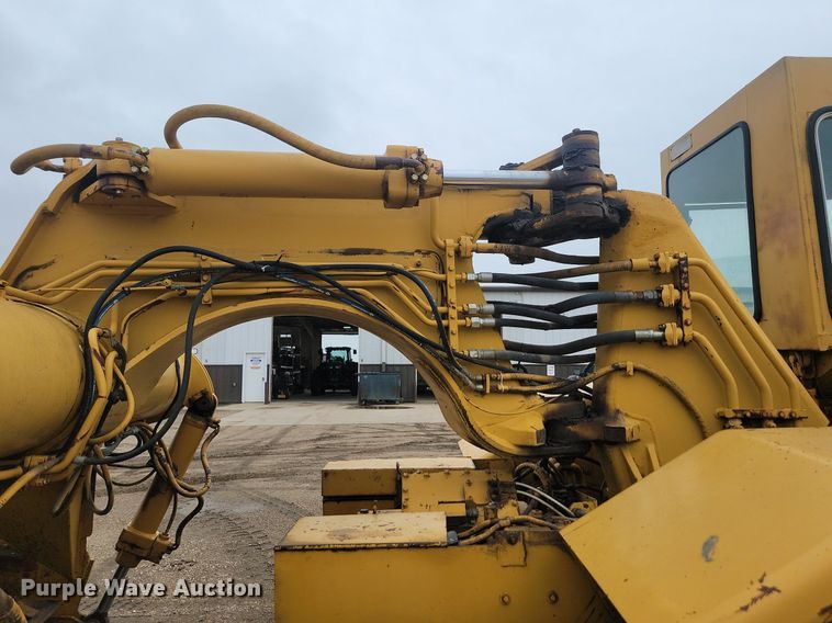 image for item ML9496 1984 Caterpillar 613B  elevating scraper