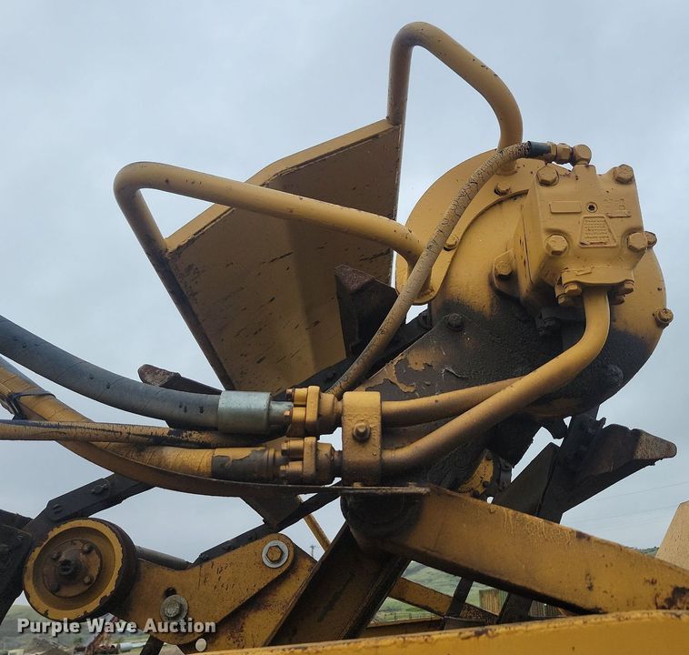 image for item ML9496 1984 Caterpillar 613B  elevating scraper