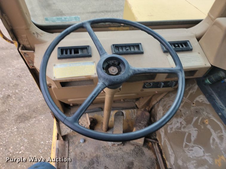 image for item ML9496 1984 Caterpillar 613B  elevating scraper