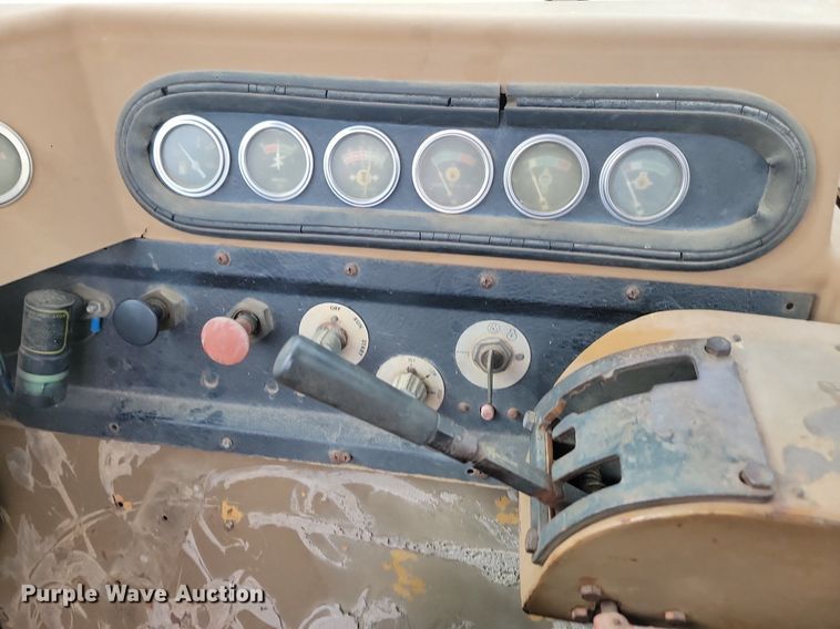 image for item ML9496 1984 Caterpillar 613B  elevating scraper