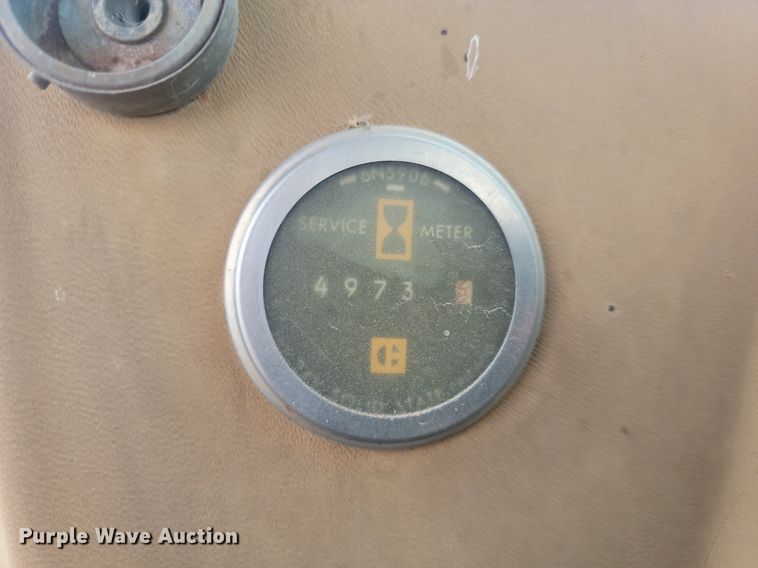 image for item ML9496 1984 Caterpillar 613B  elevating scraper