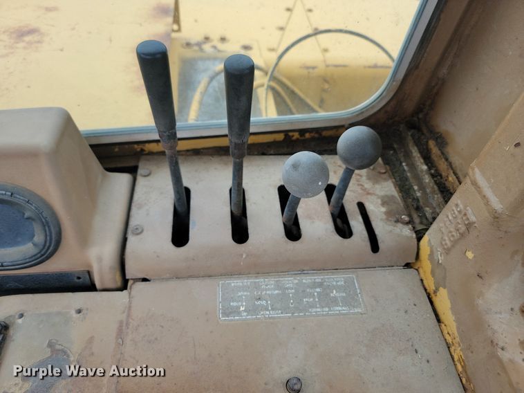 image for item ML9496 1984 Caterpillar 613B  elevating scraper