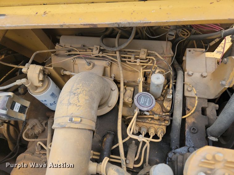 image for item ML9496 1984 Caterpillar 613B  elevating scraper