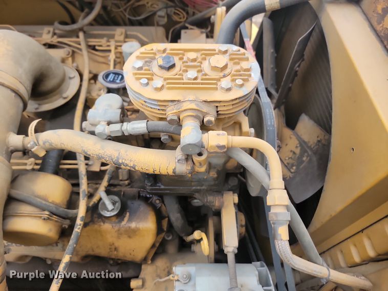 image for item ML9496 1984 Caterpillar 613B  elevating scraper