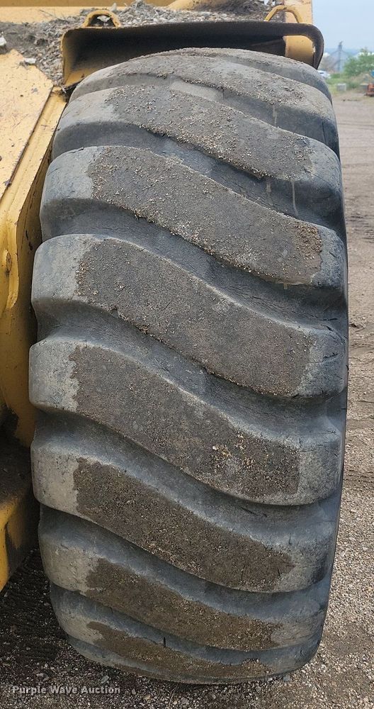 image for item ML9496 1984 Caterpillar 613B  elevating scraper