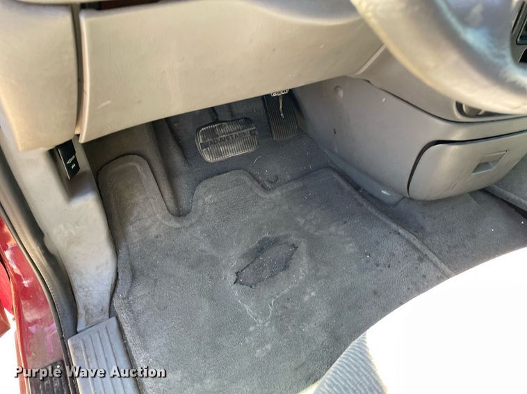 image for item MS9735 2003 Ford Windstar SE  van