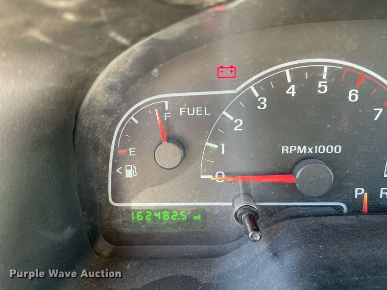 image for item MS9735 2003 Ford Windstar SE  van