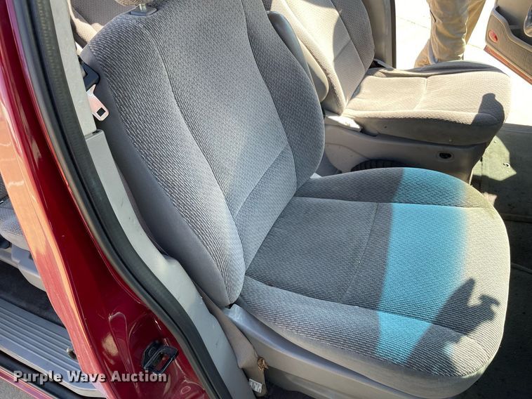 image for item MS9735 2003 Ford Windstar SE  van