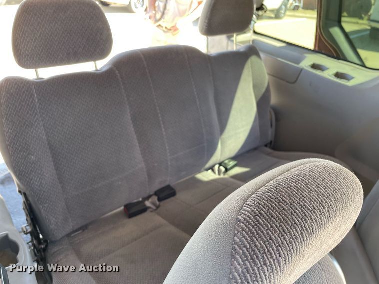 image for item MS9735 2003 Ford Windstar SE  van