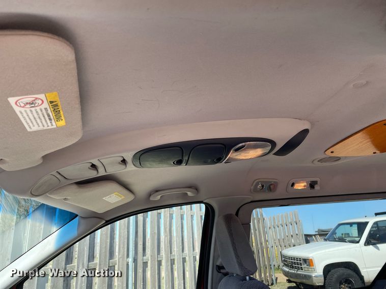 image for item MS9735 2003 Ford Windstar SE  van