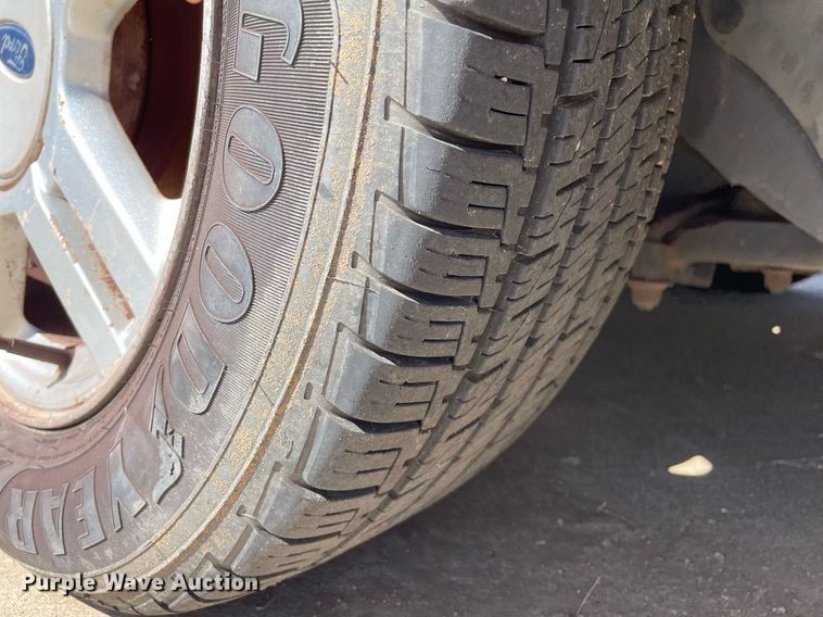 image for item MS9735 2003 Ford Windstar SE  van