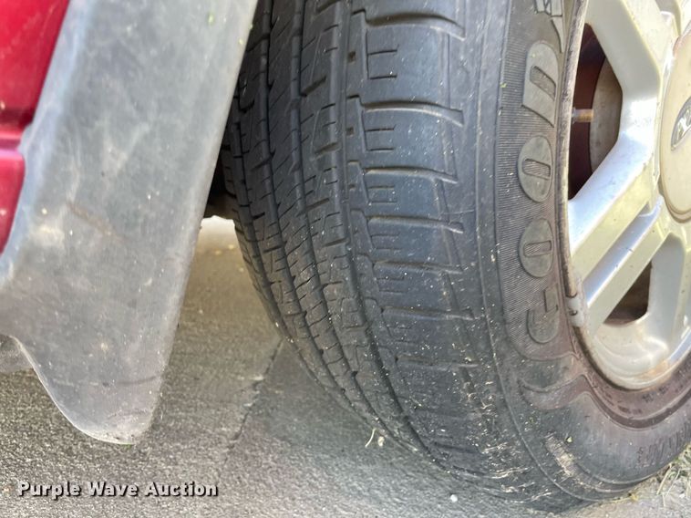 image for item MS9735 2003 Ford Windstar SE  van