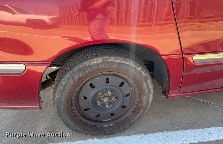 image for item MS9735 2003 Ford Windstar SE  van