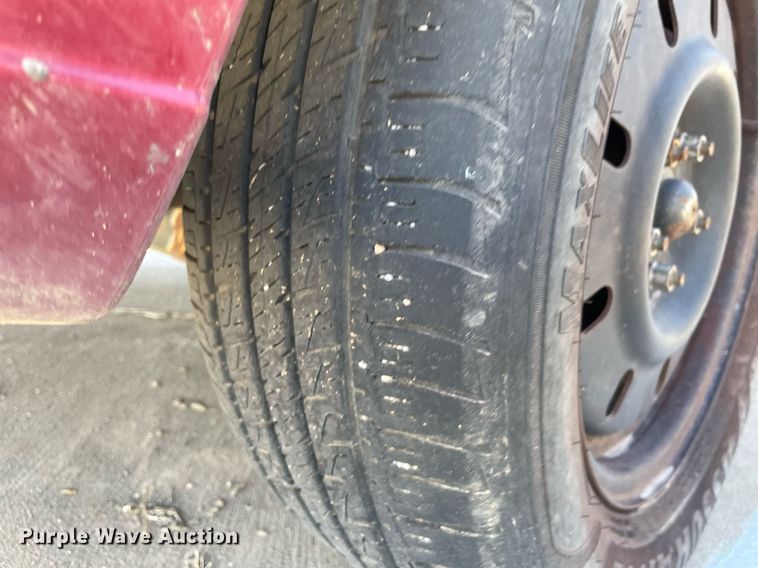 image for item MS9735 2003 Ford Windstar SE  van