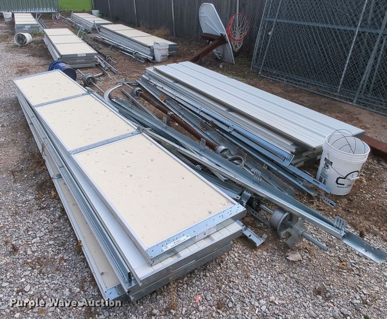 image for item MY9401 (6) garage doors