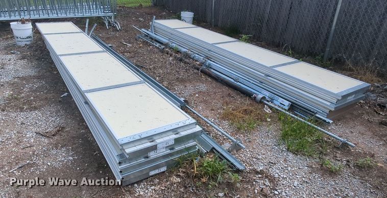 image for item MY9401 (6) garage doors