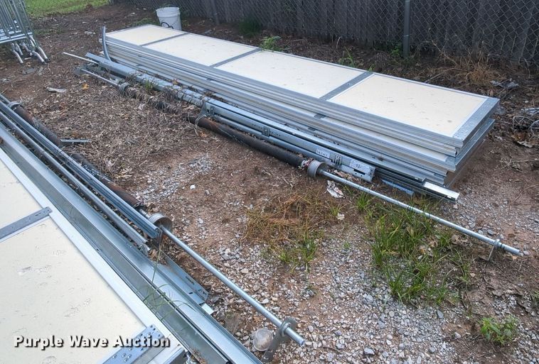 image for item MY9401 (6) garage doors