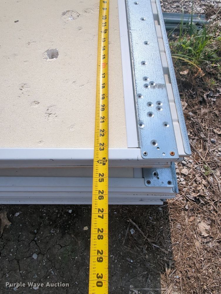 image for item MY9401 (6) garage doors