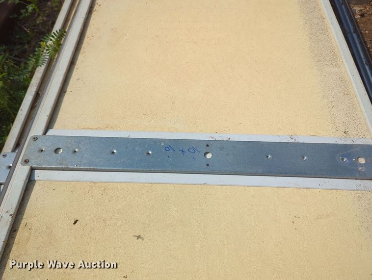 image for item MY9401 (6) garage doors