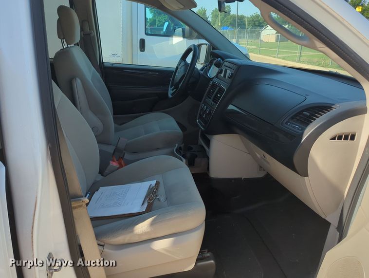 image for item MY9414 2015 Dodge Grand Caravan  handicap accessible van