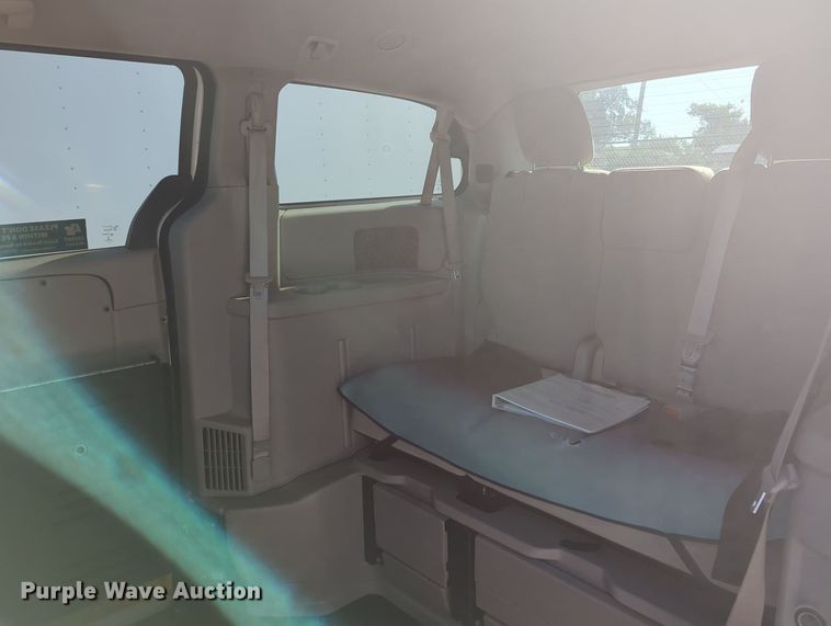 image for item MY9414 2015 Dodge Grand Caravan  handicap accessible van