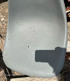 image for item NE9000 (2) boat seats