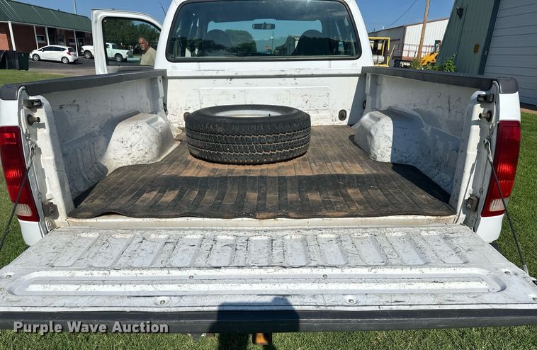 image for item NE9020 2000 Ford F250 Super Duty  SuperCab pickup truck