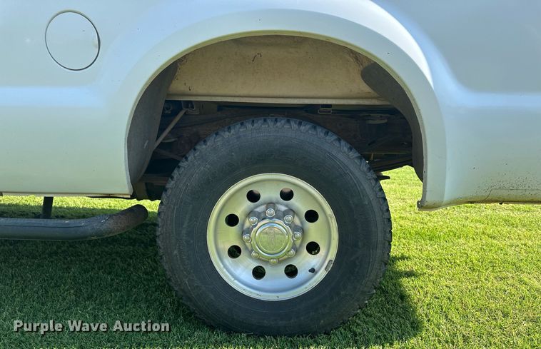 image for item NE9020 2000 Ford F250 Super Duty  SuperCab pickup truck