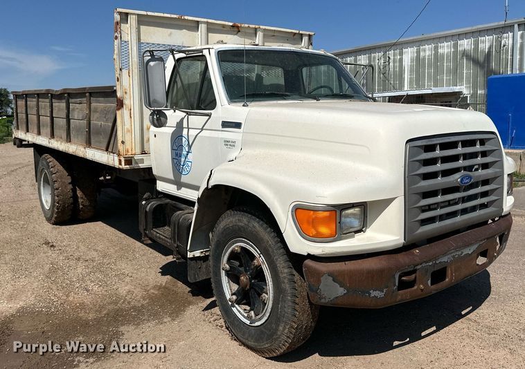 image for item NE9022 1995 Ford F700  dump flatbed truck