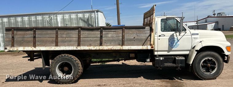 image for item NE9022 1995 Ford F700  dump flatbed truck