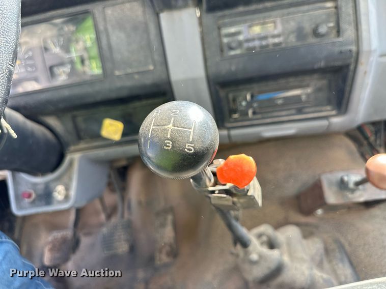 image for item NE9022 1995 Ford F700  dump flatbed truck