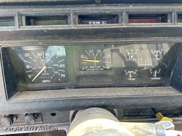 image for item NE9022 1995 Ford F700  dump flatbed truck