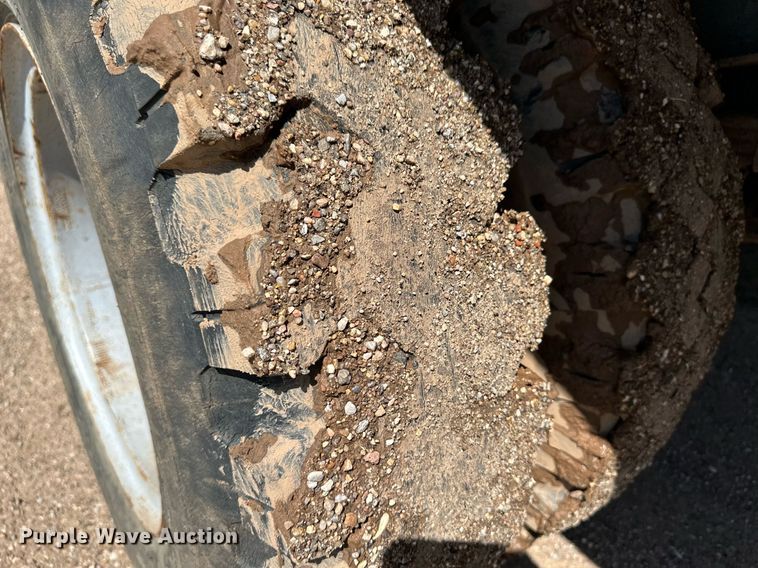 image for item NE9022 1995 Ford F700  dump flatbed truck