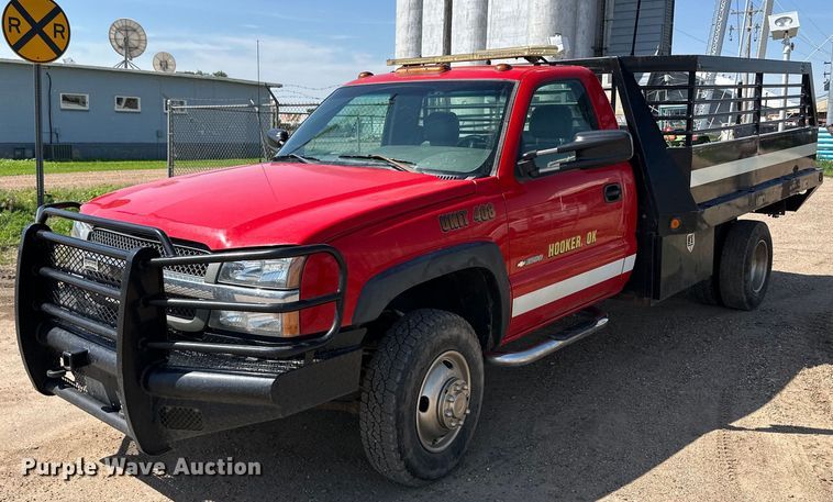 image for item NE9023 2003 Chevrolet 3500  flatbed pickup truck