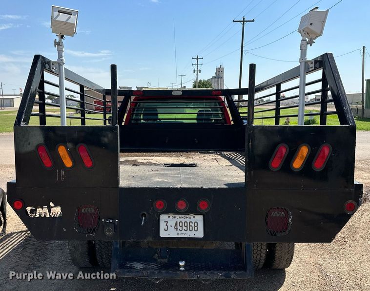 image for item NE9023 2003 Chevrolet 3500  flatbed pickup truck