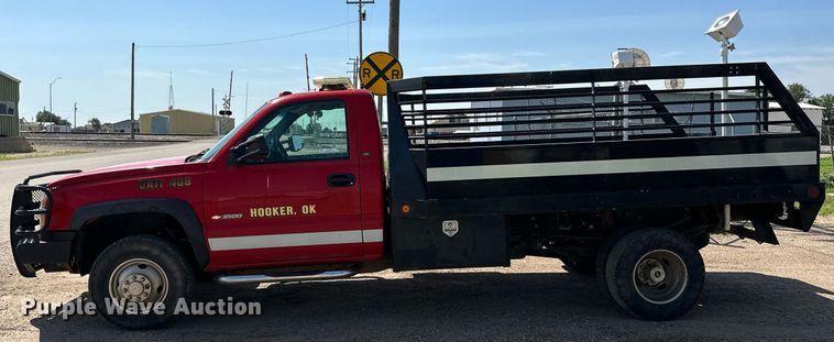 image for item NE9023 2003 Chevrolet 3500  flatbed pickup truck