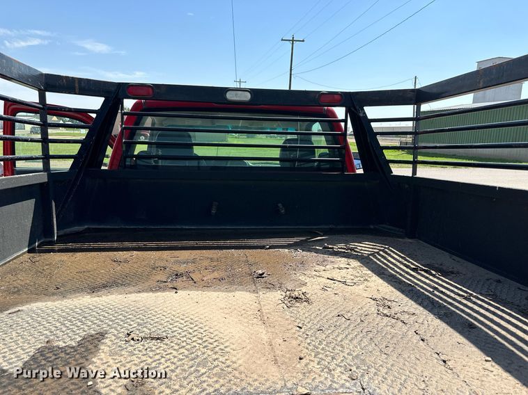 image for item NE9023 2003 Chevrolet 3500  flatbed pickup truck