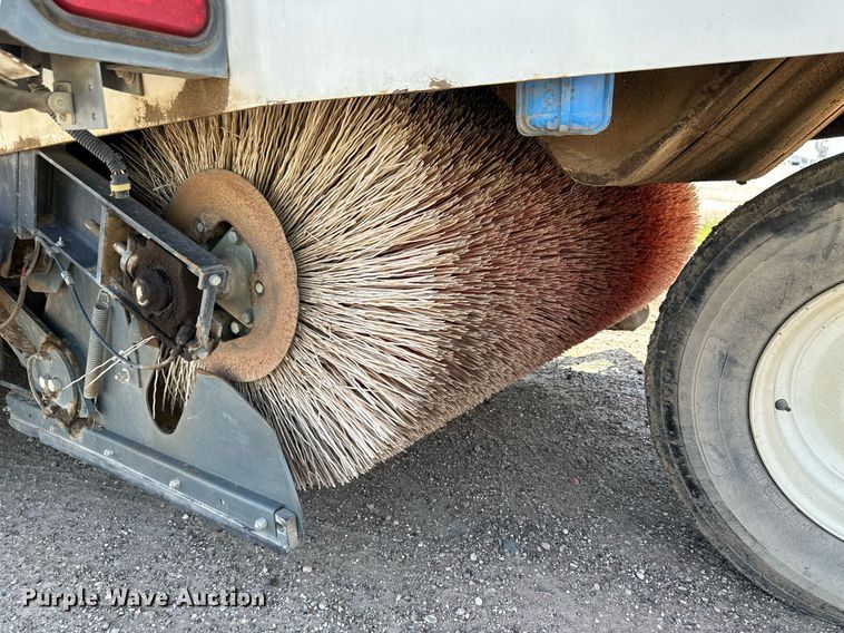 image for item NE9024 2007 Elgin Pelican  street sweeper truck