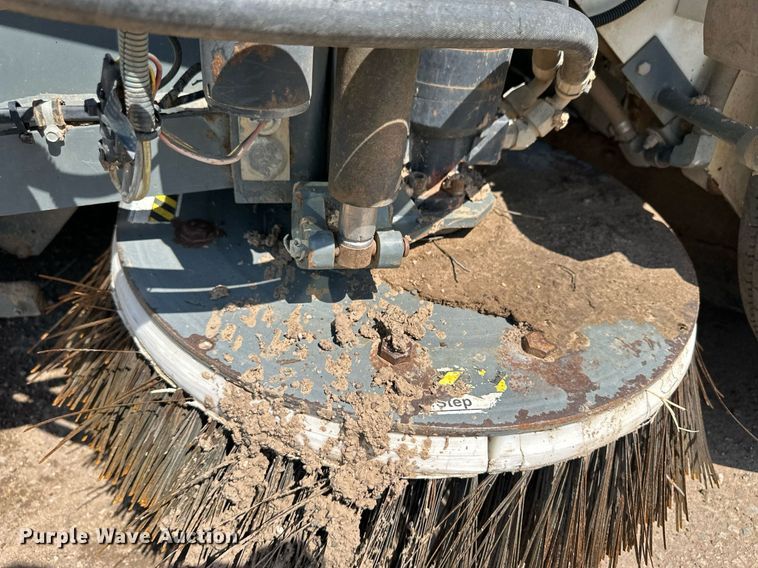 image for item NE9024 2007 Elgin Pelican  street sweeper truck