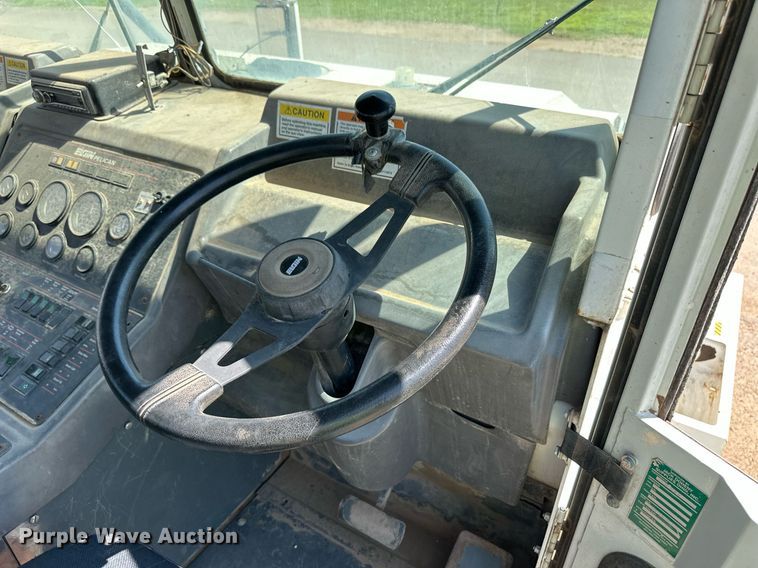 image for item NE9024 2007 Elgin Pelican  street sweeper truck