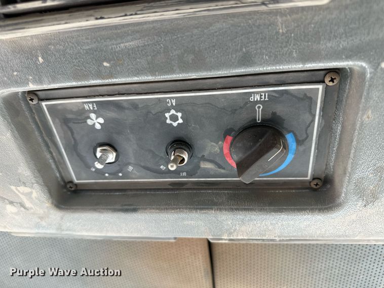 image for item NE9024 2007 Elgin Pelican  street sweeper truck