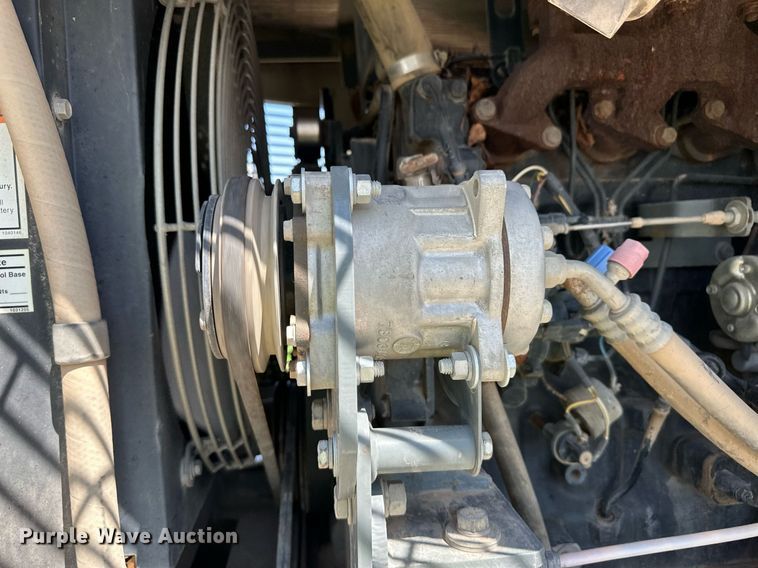 image for item NE9024 2007 Elgin Pelican  street sweeper truck