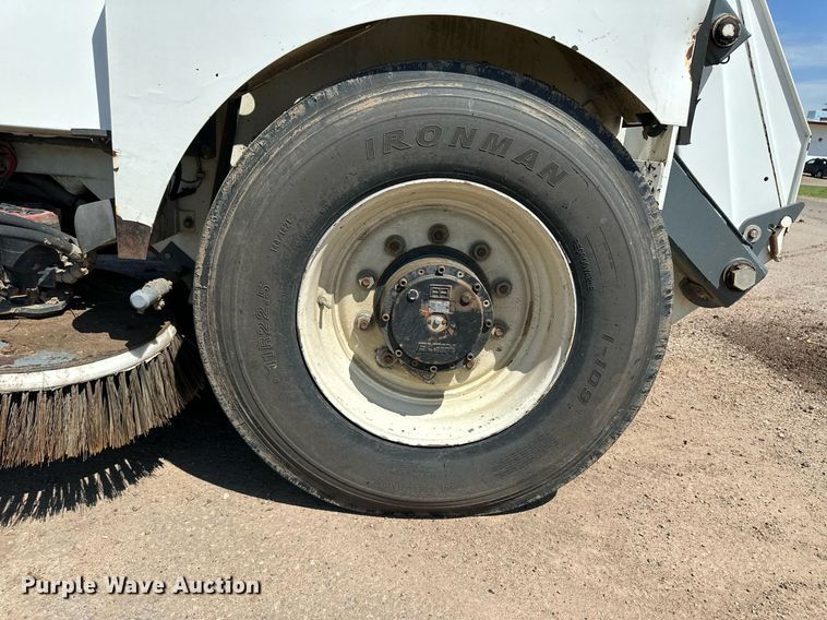 image for item NE9024 2007 Elgin Pelican  street sweeper truck