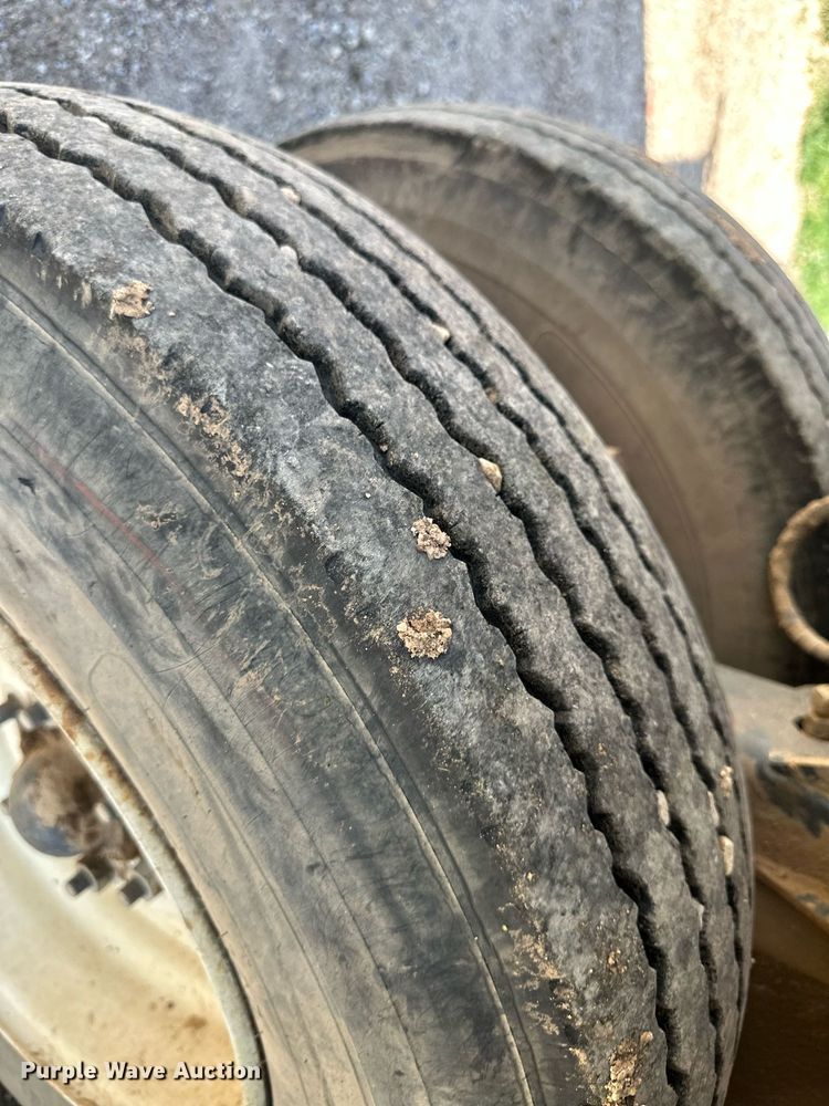 image for item NE9024 2007 Elgin Pelican  street sweeper truck