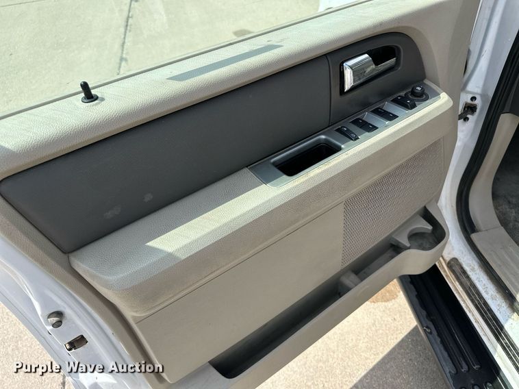 image for item NE9028 2014 Ford Expedition SUV