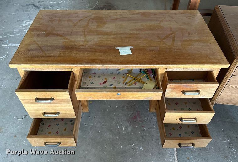 image for item NP9393 (5) desks