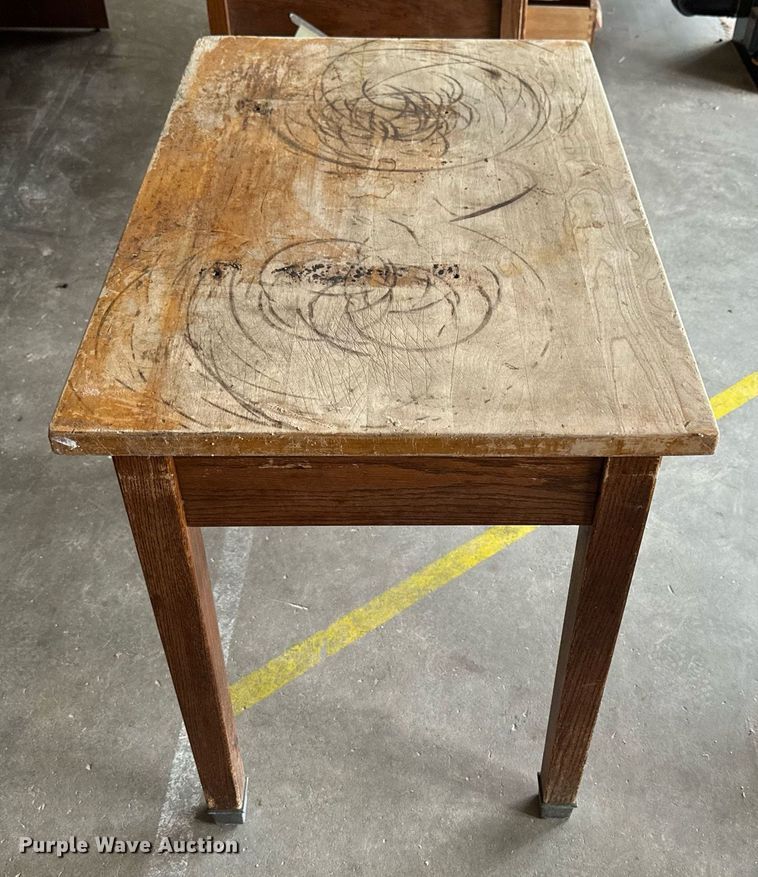 image for item NP9393 (5) desks