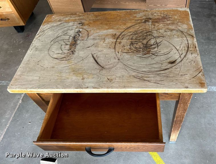 image for item NP9393 (5) desks