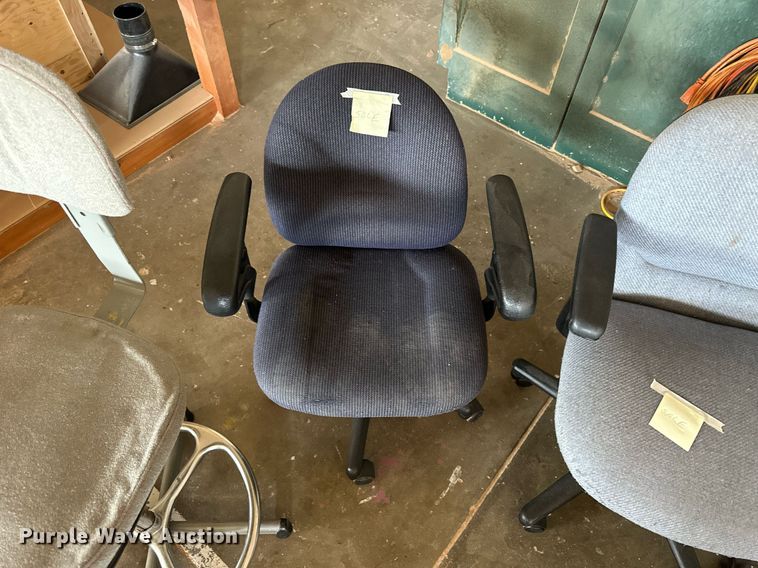 image for item NP9394 (6) chairs